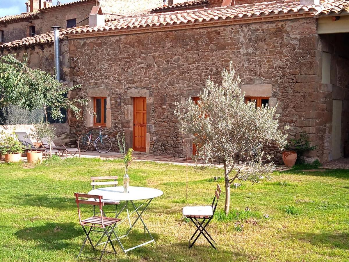 Gasthaus L'Espigol "Antiga Era" Sant Jordi Desvalls Exterior foto